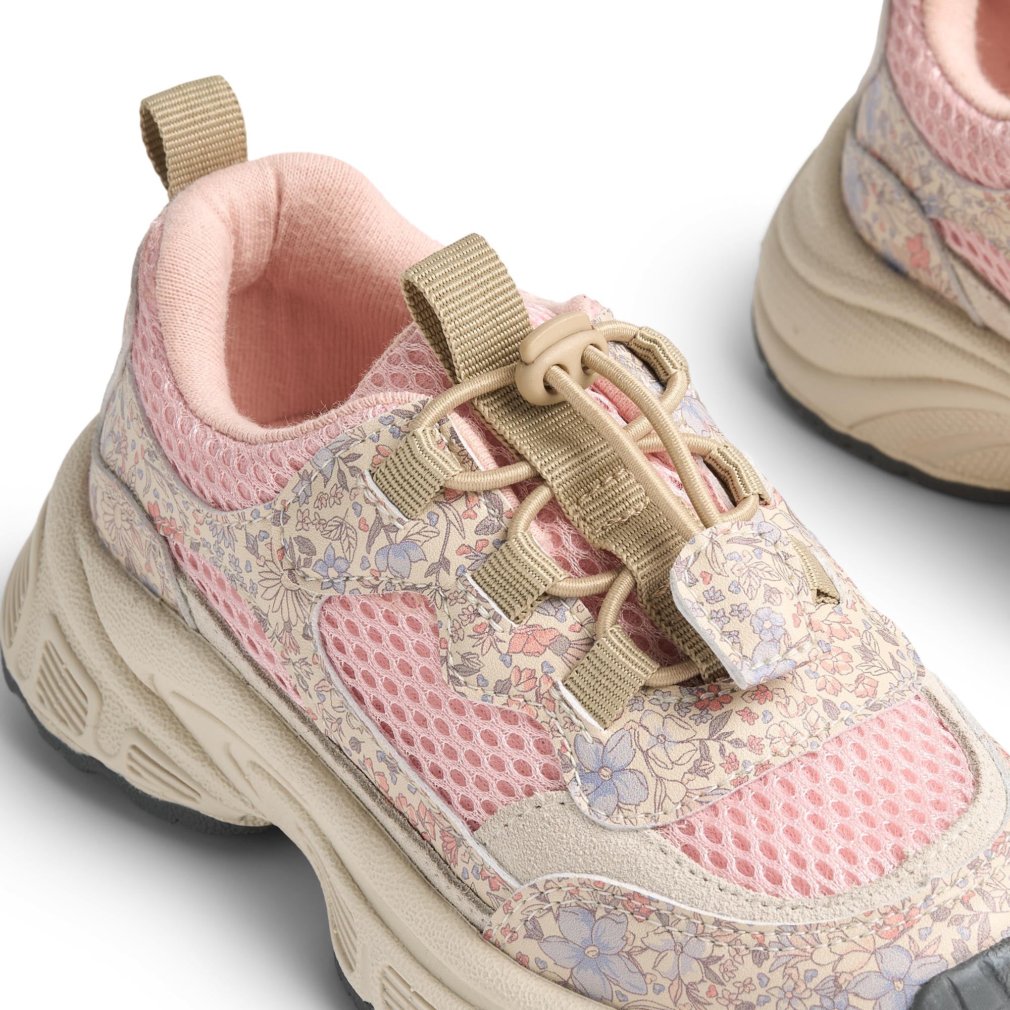 Wheat - sneakers flowers