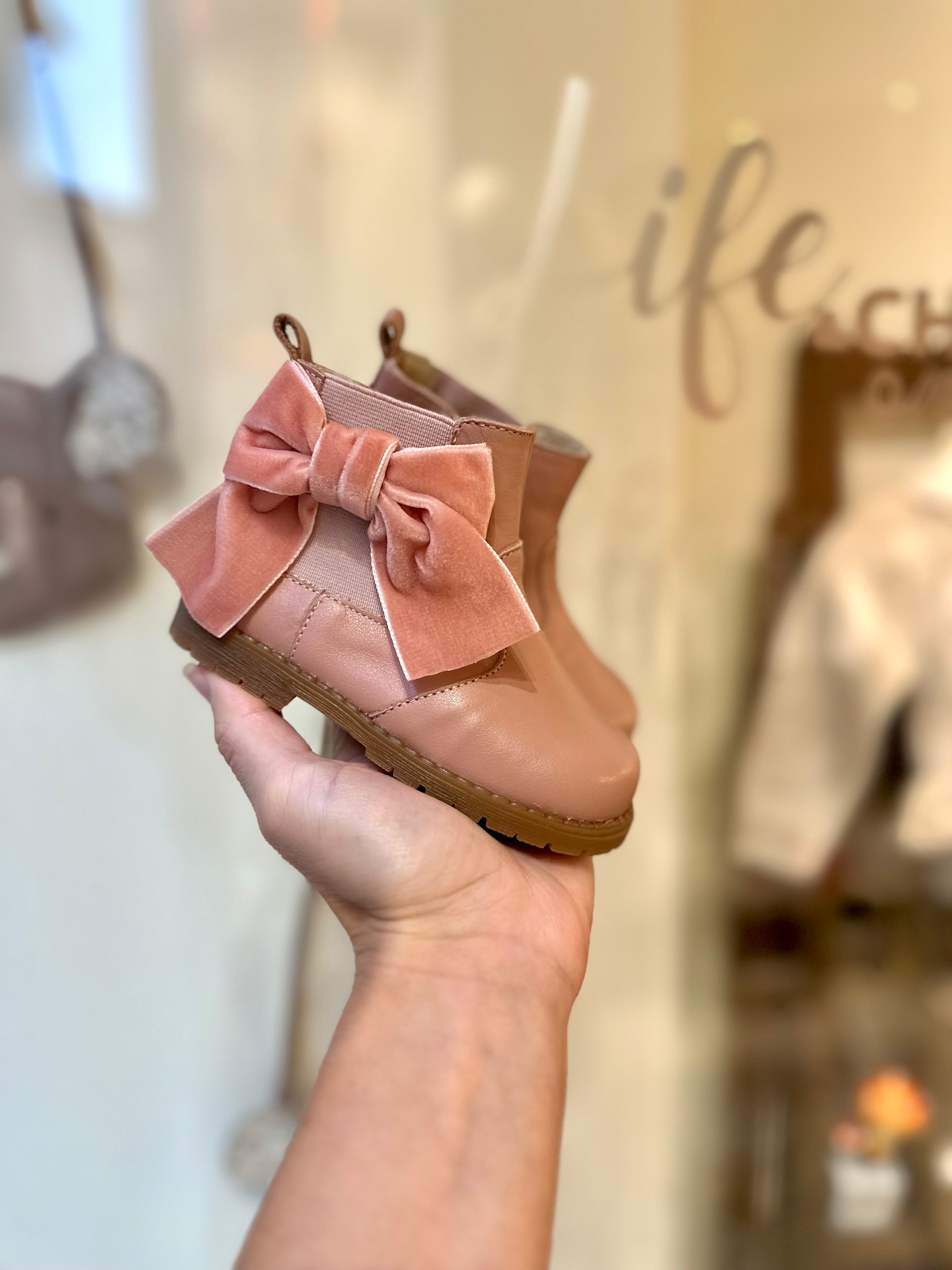 Rizitos - stivaletto in pelle rosa e fiocco velluto