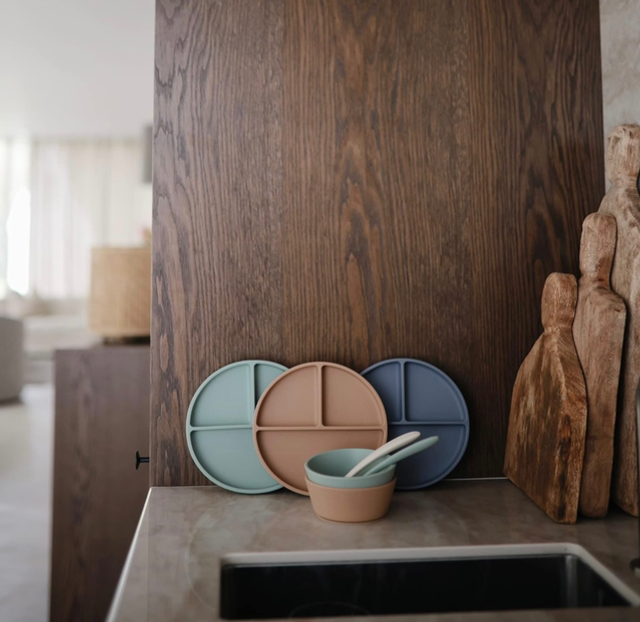 Mushie - Piatto con scomparti e ventosa