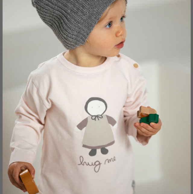 SNUG. - maglia “hug me”